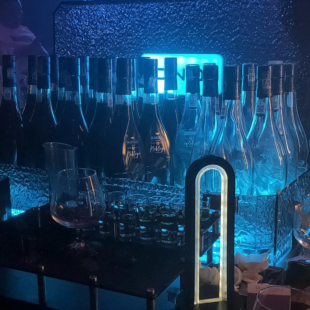 给爷、跪下唱征服