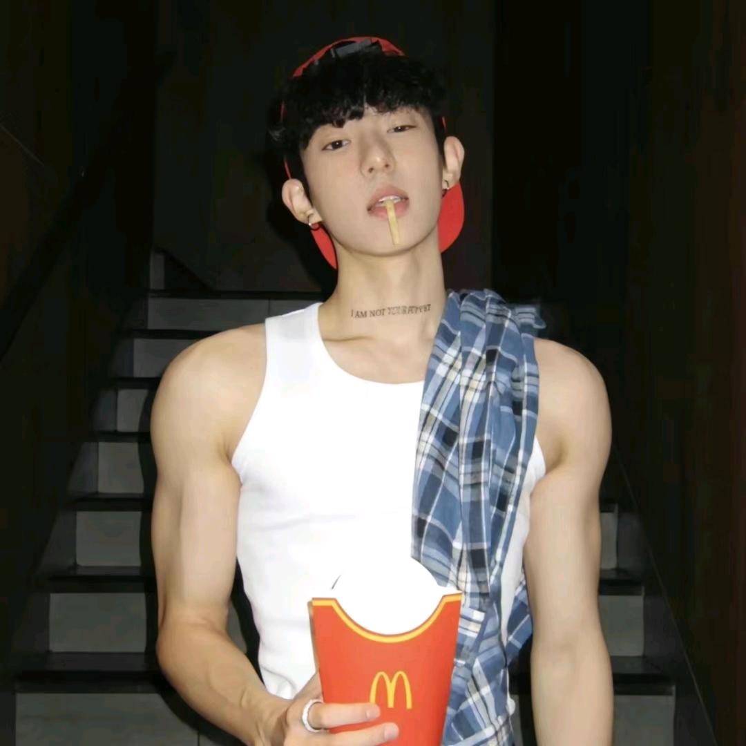 炸毛可乐🥤
