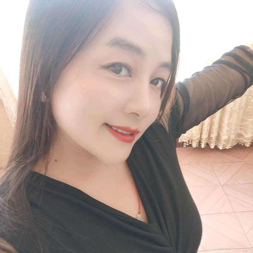 工地上的女木匠小彭