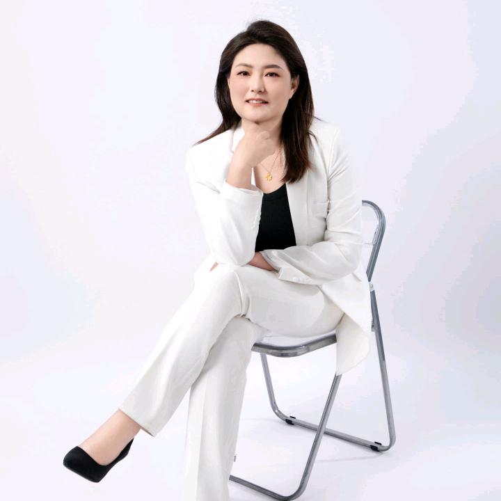 临沂炫彩之佳照明璐姐