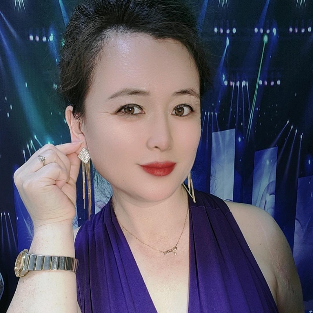 东北丽姐🎤13.20开播（演绎主播）