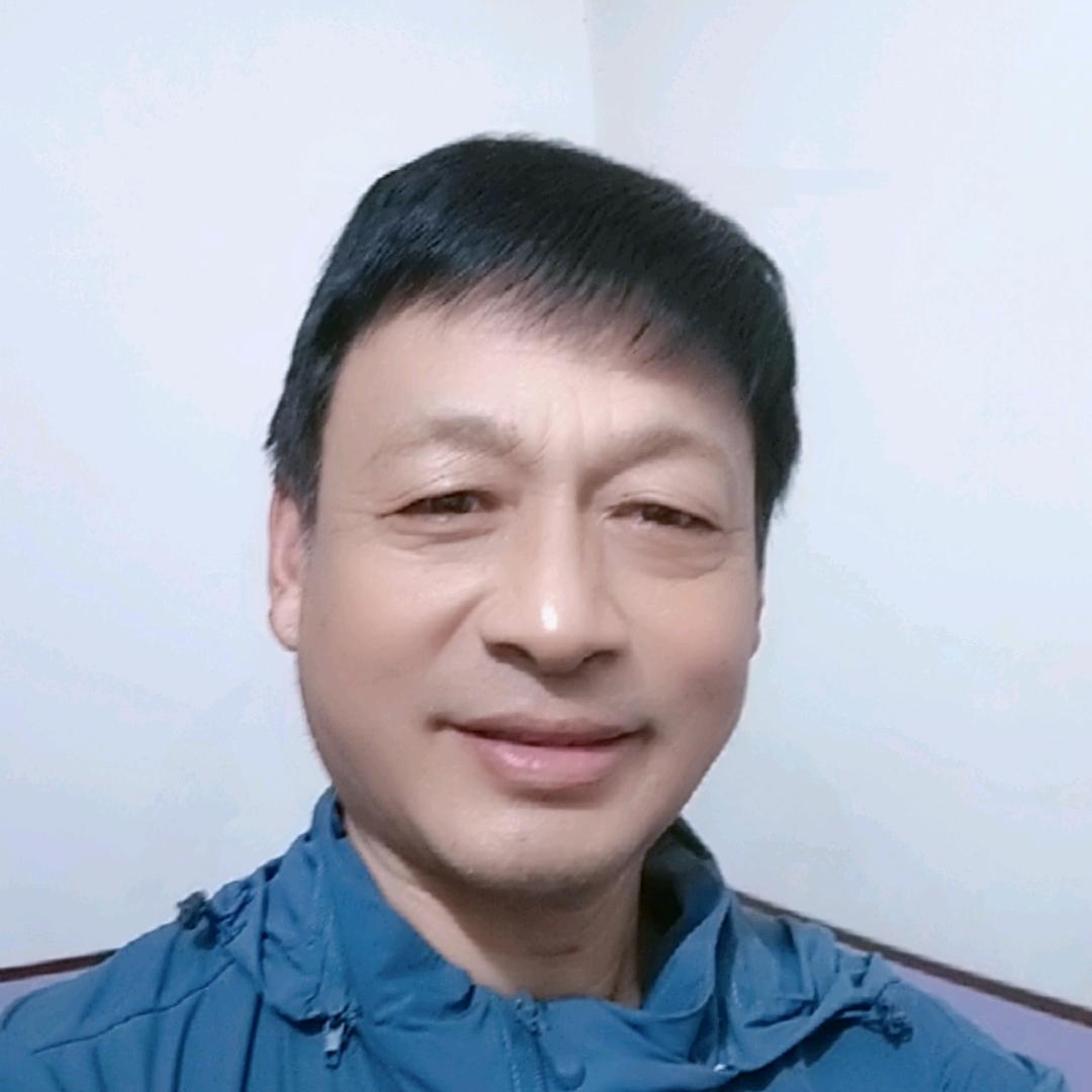 戏迷，歌神。