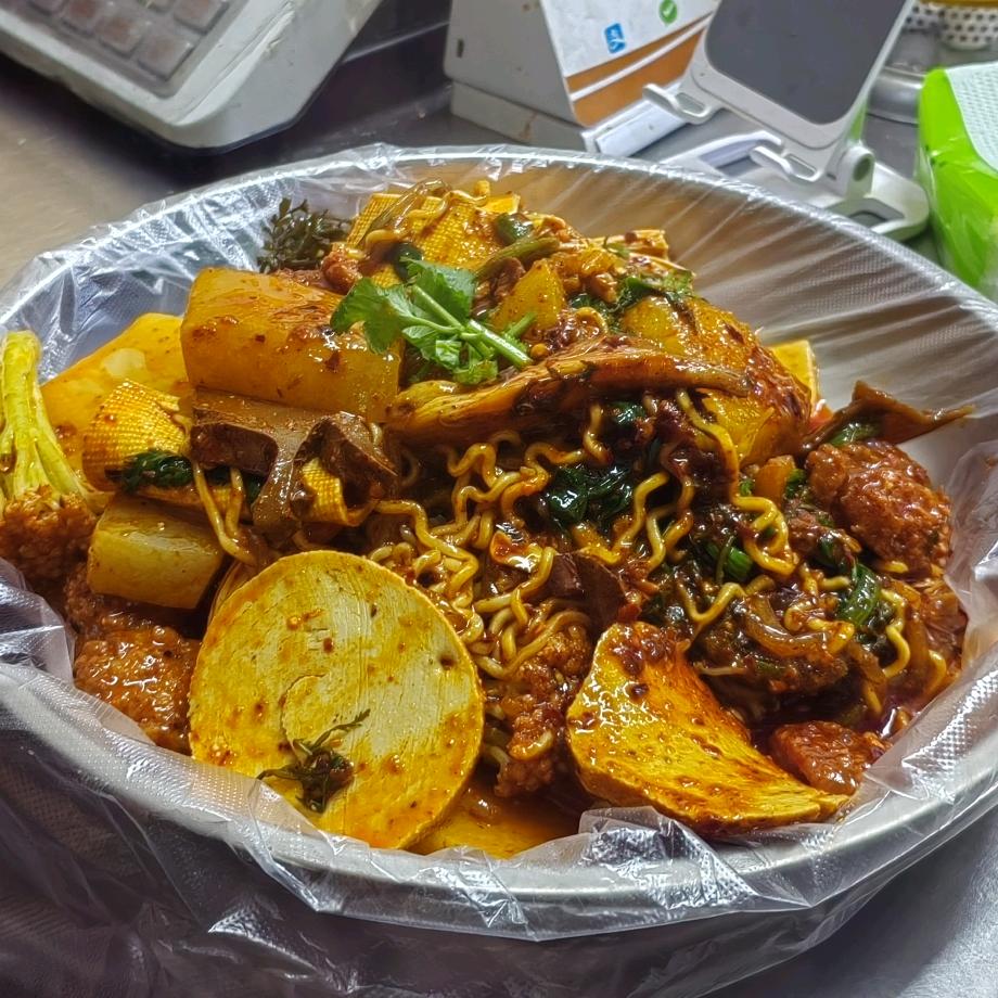 山水嘉园老味道麻辣烫