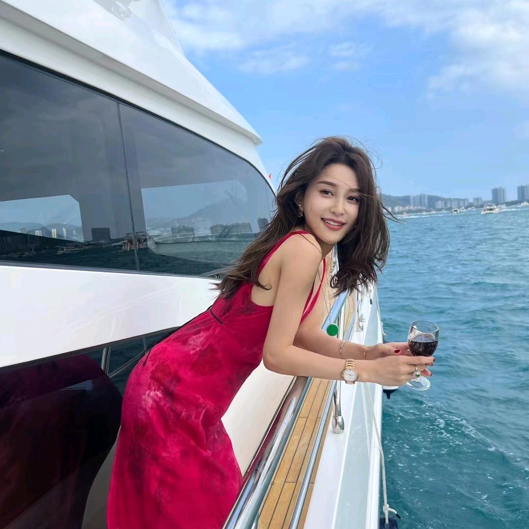 昕昕（人间清醒）