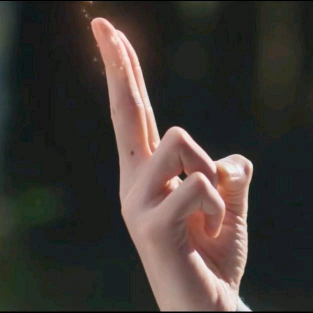 一个小酒窝（《暗河传》超燃超好看！）