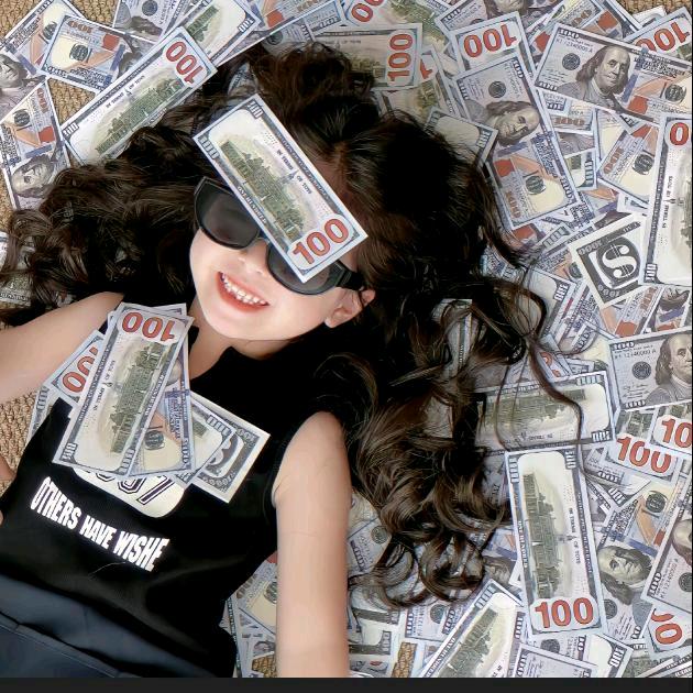 小美努力搞钱💰