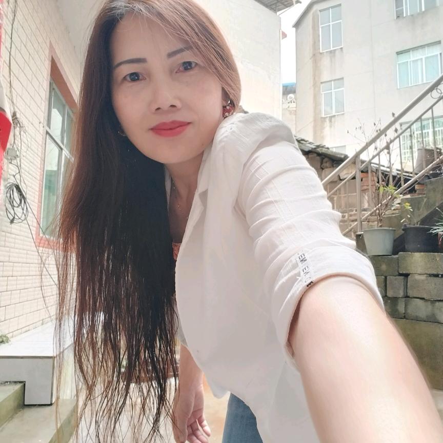 莫野麻，🎉✨💃