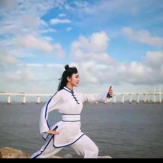 艾甄百货
