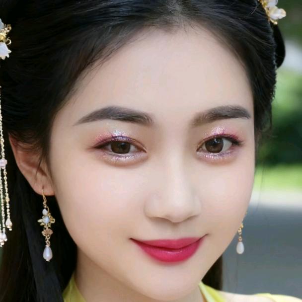 郡子蓝（中国移动）