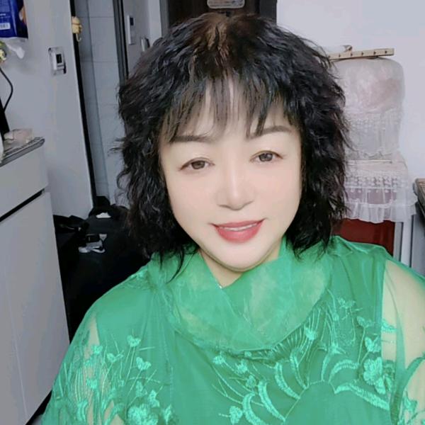 爱嘉妮