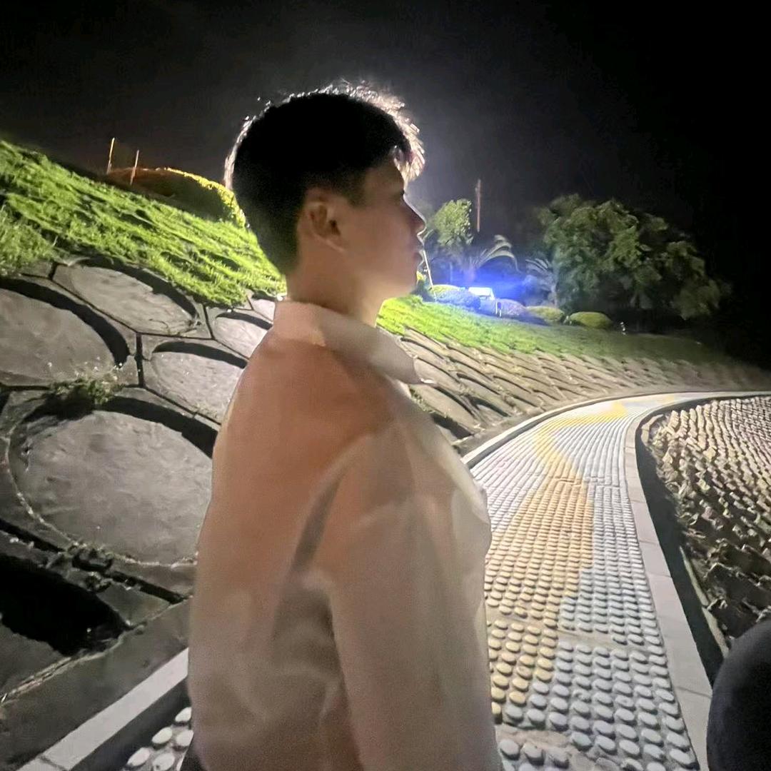 𝓒𝓵.啊鸿