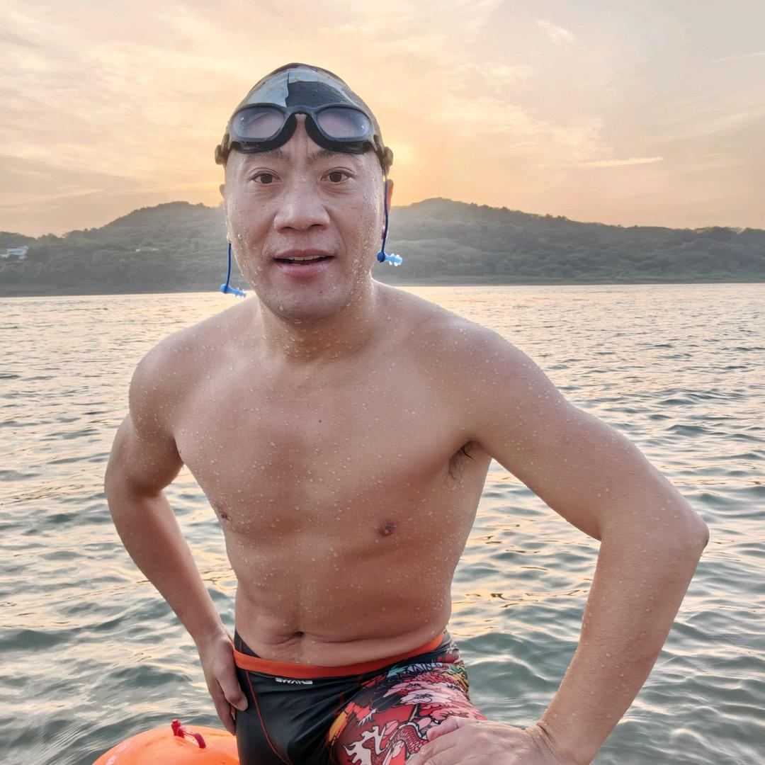 唐伯虎爱野泳