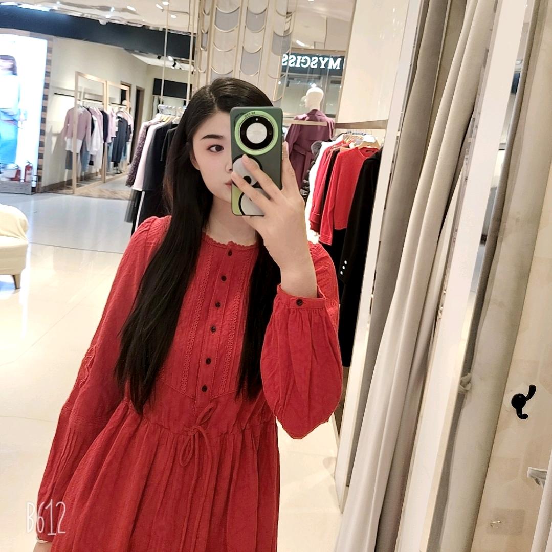 垦利信誉楼达衣岩莹莹您的私人服装搭配顾问