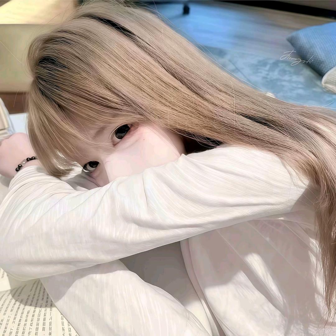 沈桉屿.