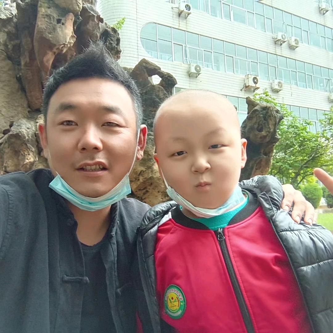 @小梓昂加油(史梓昂爸爸)