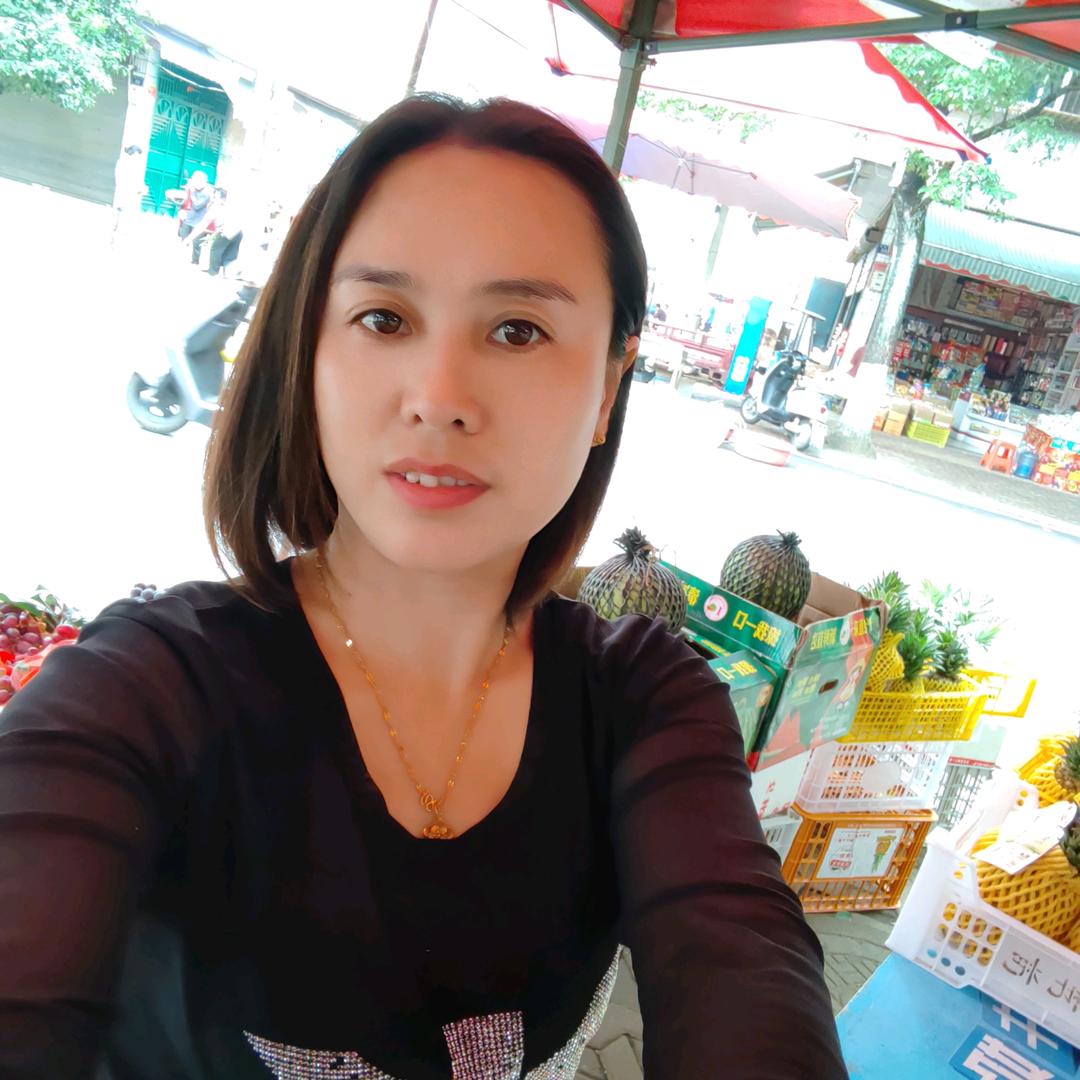 珍珍（水果每天早上8点开播）