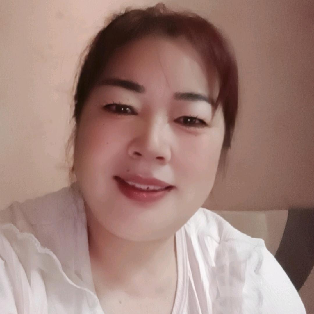 现榨果汁，西瓜汁，橙汁，哈密瓜汁，苹果汁