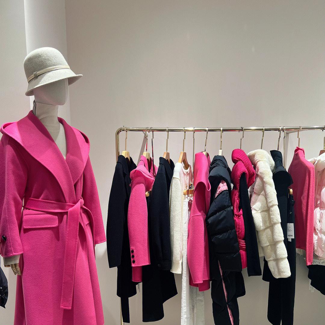 MM高定女装工厂店