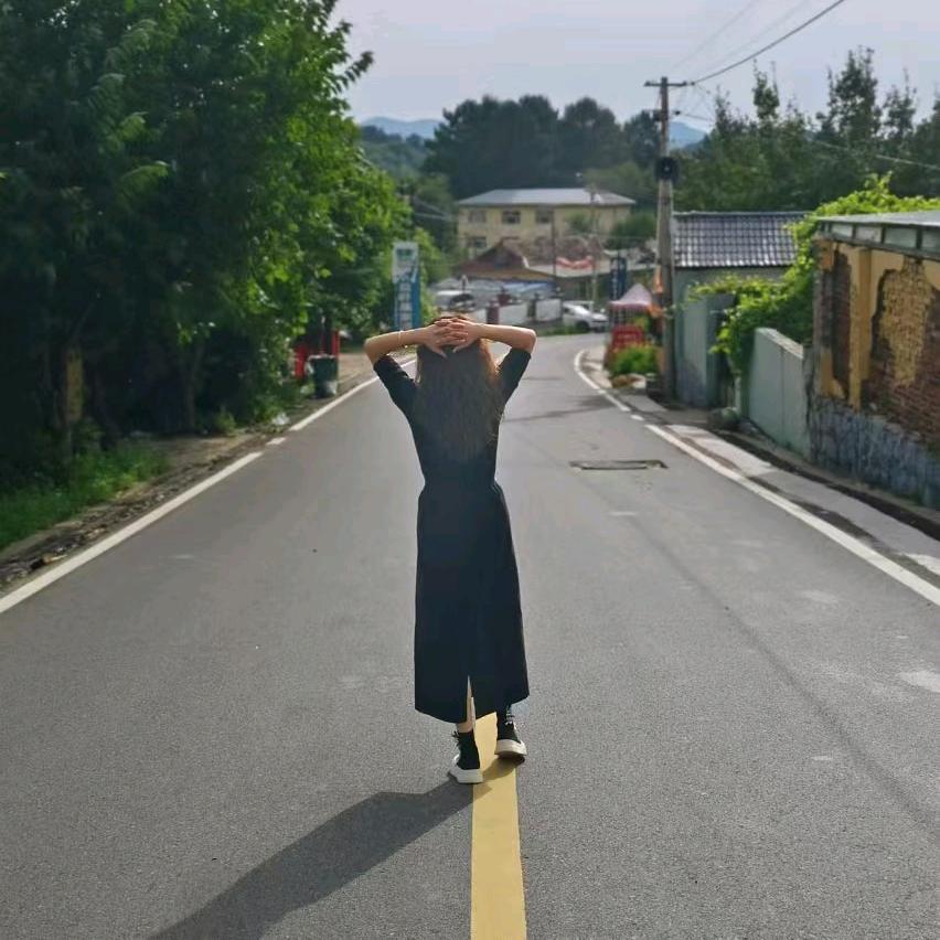 爱吃肉的老板娘