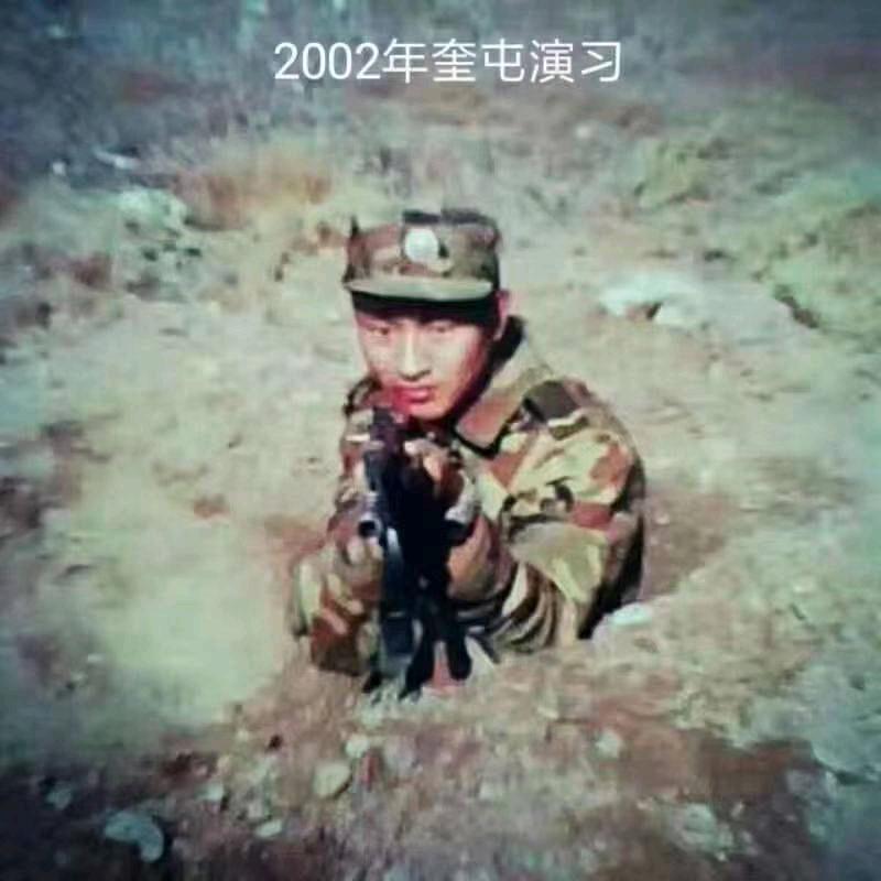 ꧁꫞꯭军中绿草