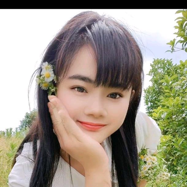爱笑的小妍