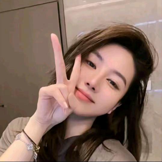 月月不吃鱼女装