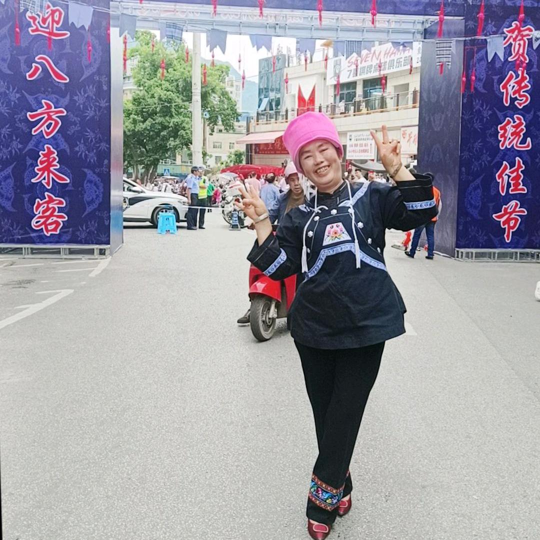 长田唯馨婆媳姊妹队