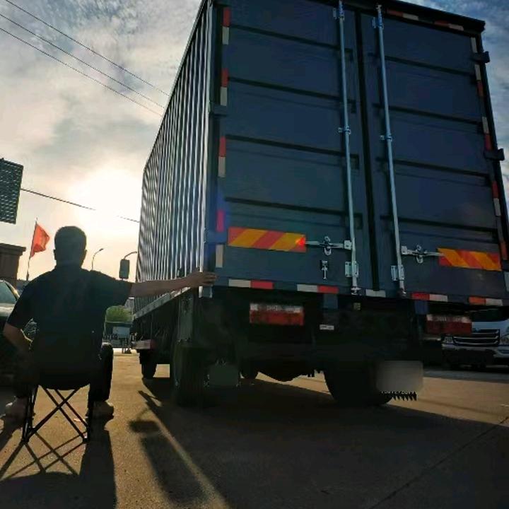 小胖墩货车