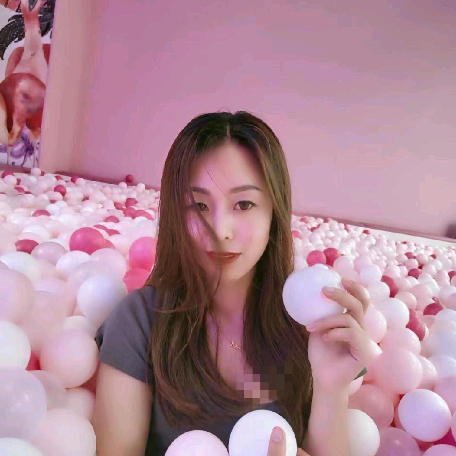 余奈奈