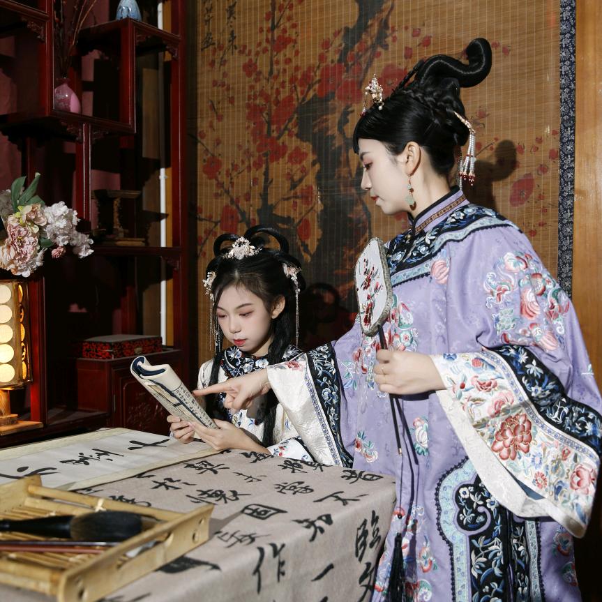 开托管的小张老师