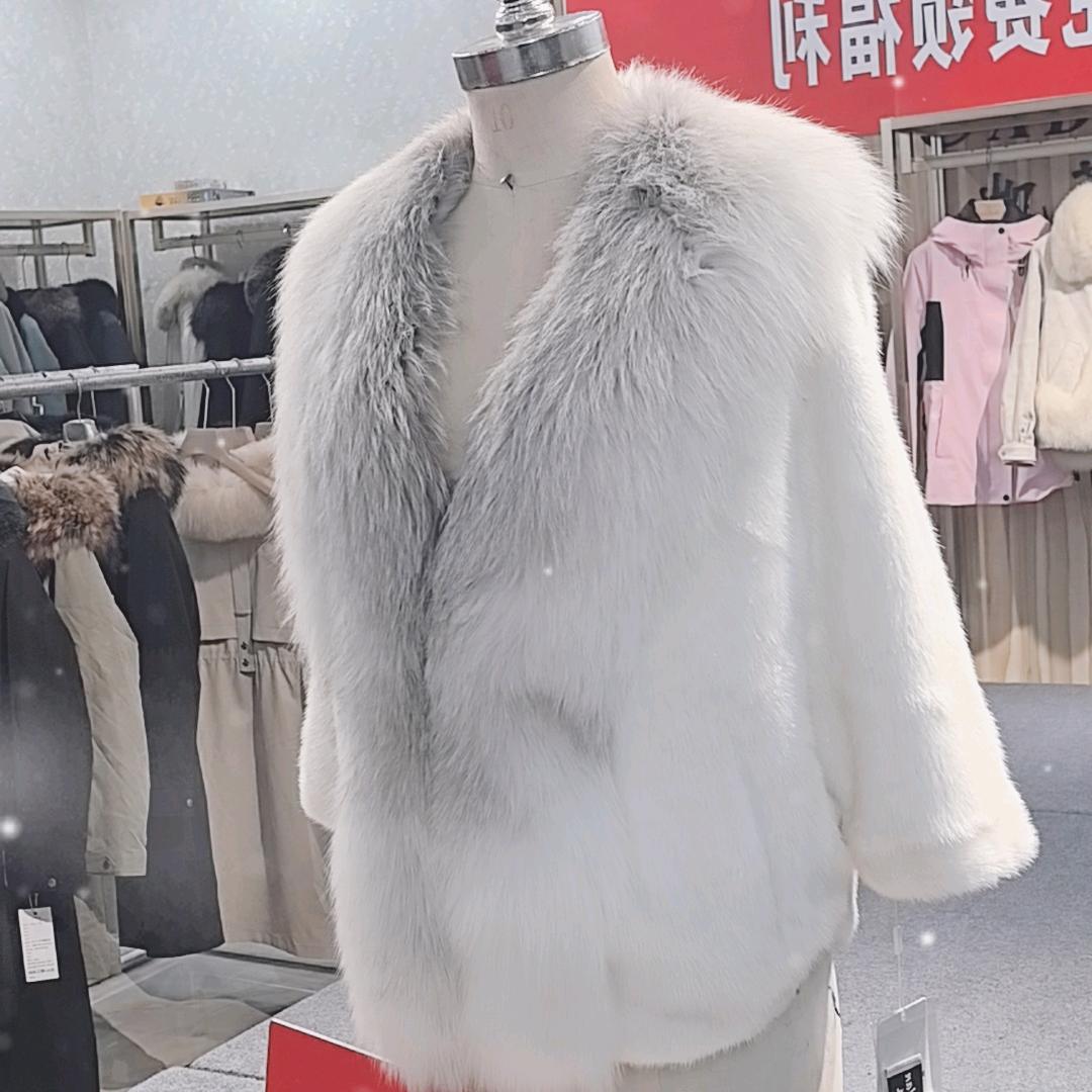 贝之岚女性秋冬季服装小号