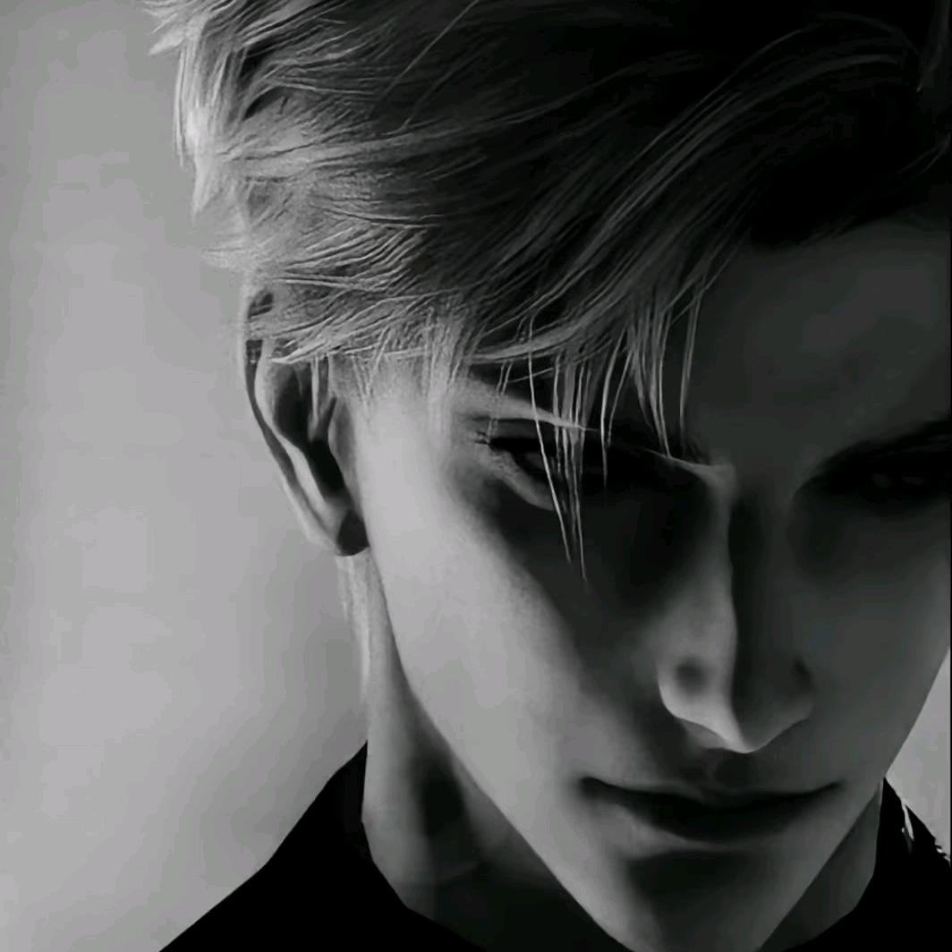 ᝰꫛꫀꪶ𝓤𝓷𝓻灵眸