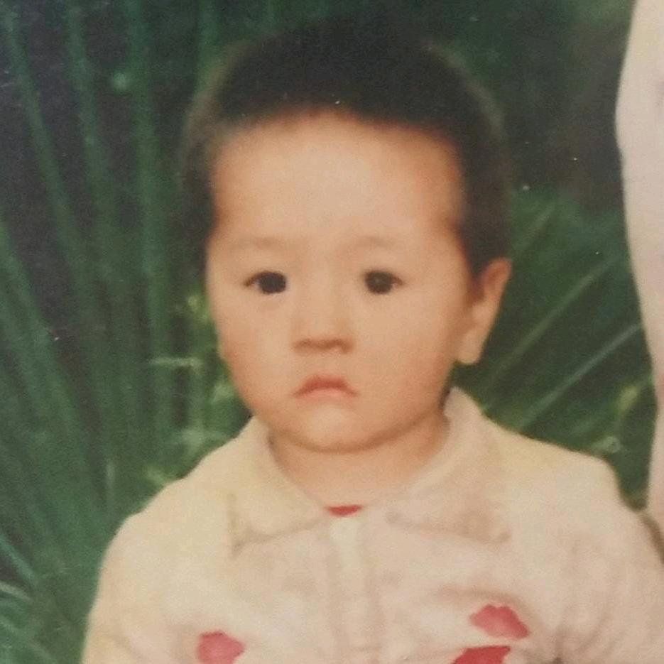 云边有个小卖部