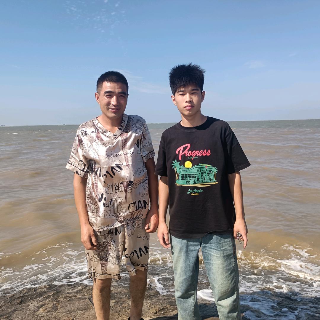 宋红领。幸福是自己争取的。