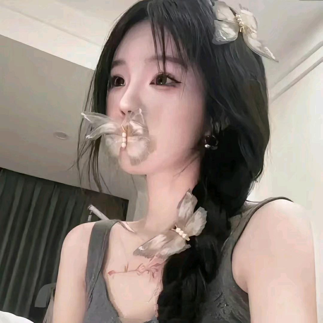 最可爱的小蜜蜂和小雨姐姐。