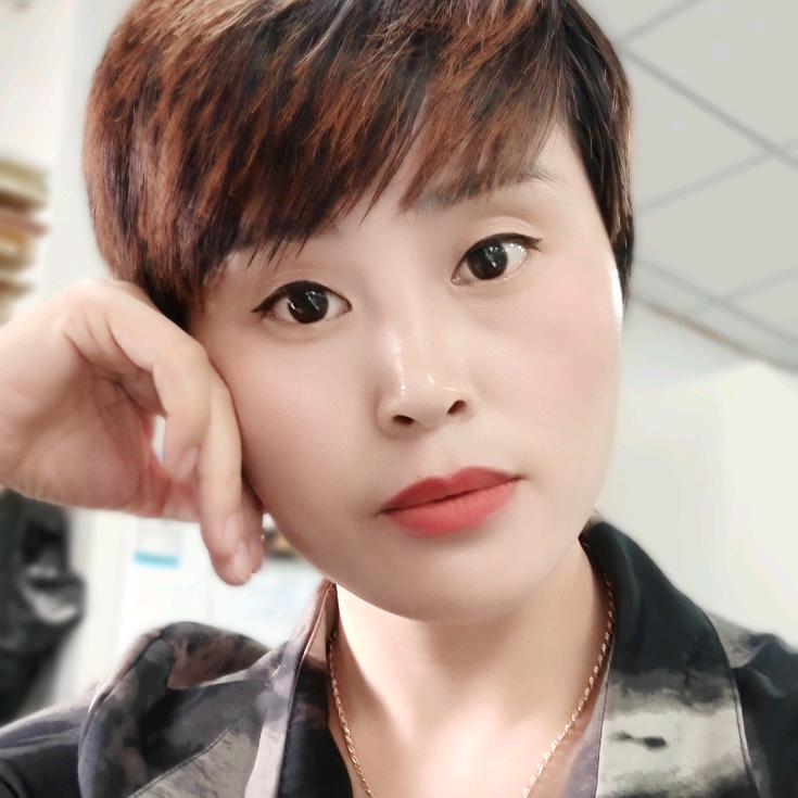 辉辉👄