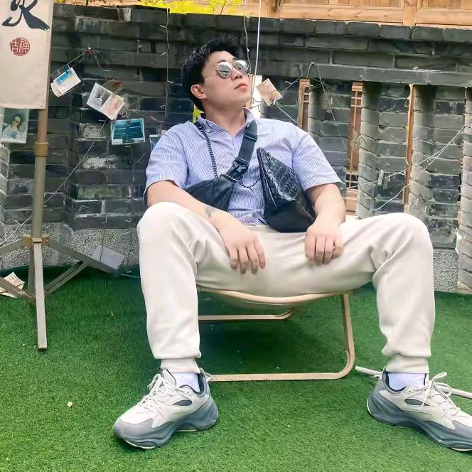 小晨爱表演
