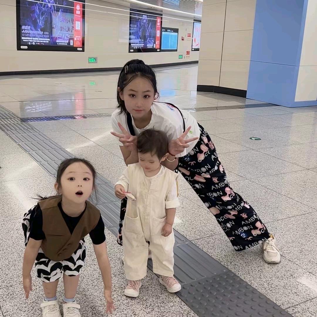 三个宝贝的爷爷