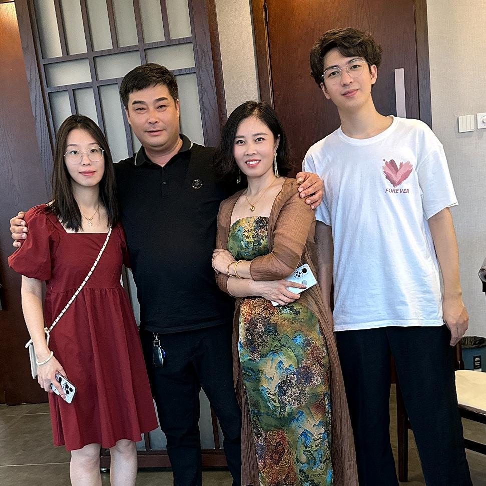 秀英🍂幸福一家人❤️