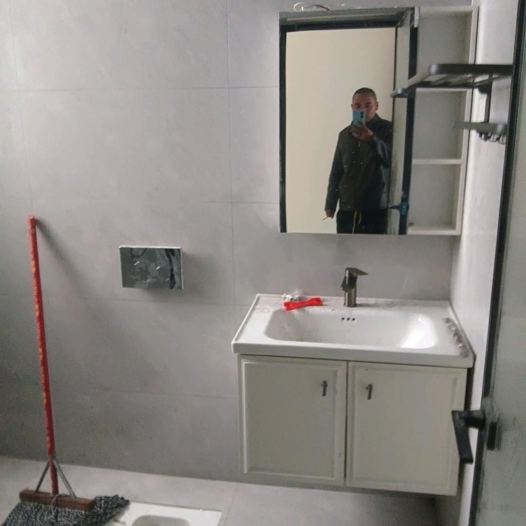 装修房子的华哥一条龙服务请联系我