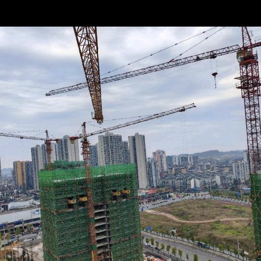 荣贤公司租塔吊施工电梯  铺路铁板