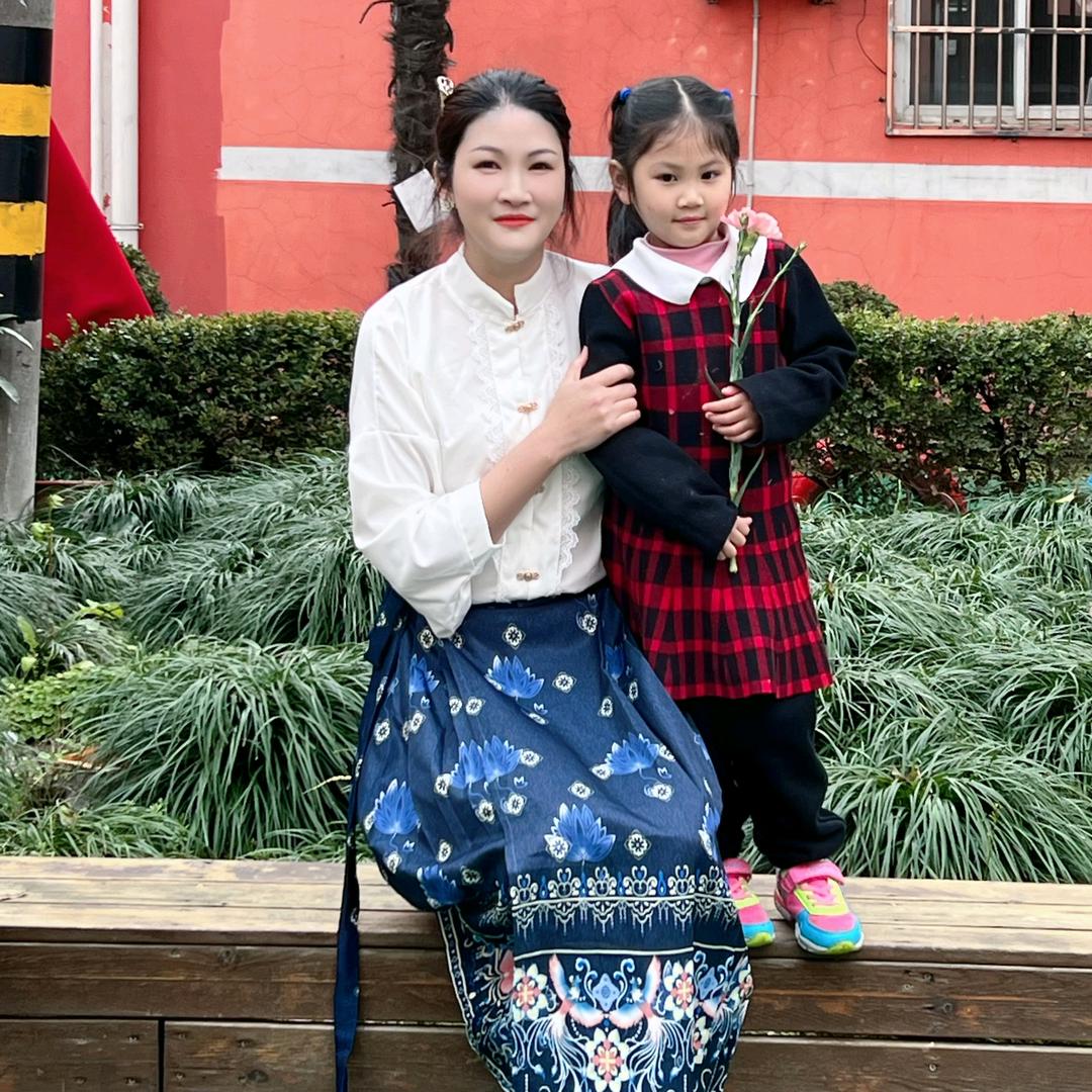 三个孩子的妈妈要努力