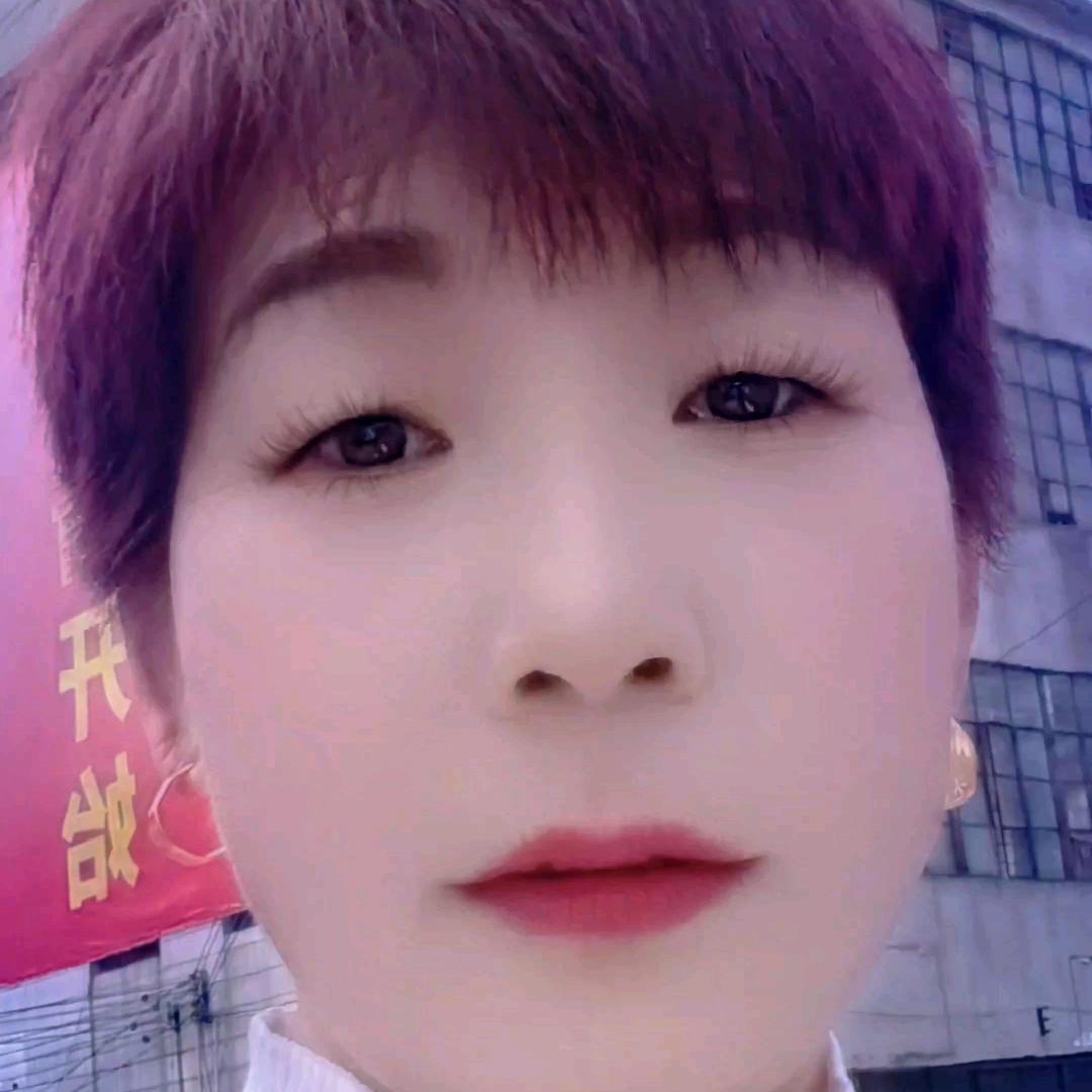 荷花的女人幸福每一天