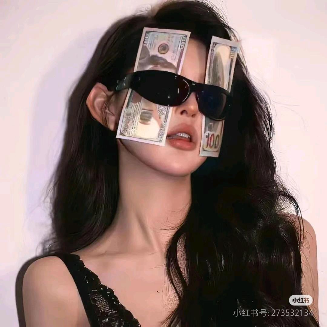 不是露西是露星