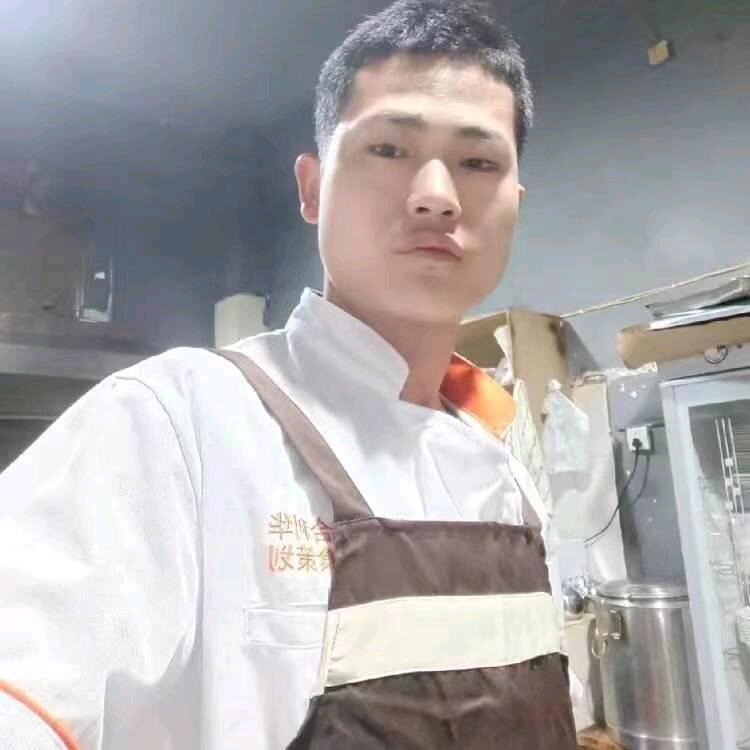 李华贵