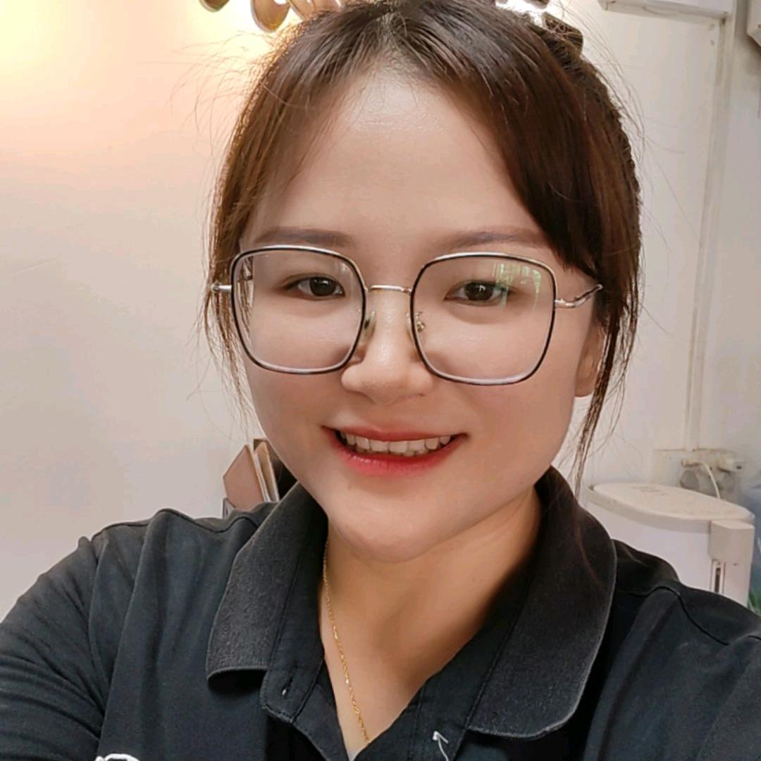 鸿源汽车城蔡姐姐