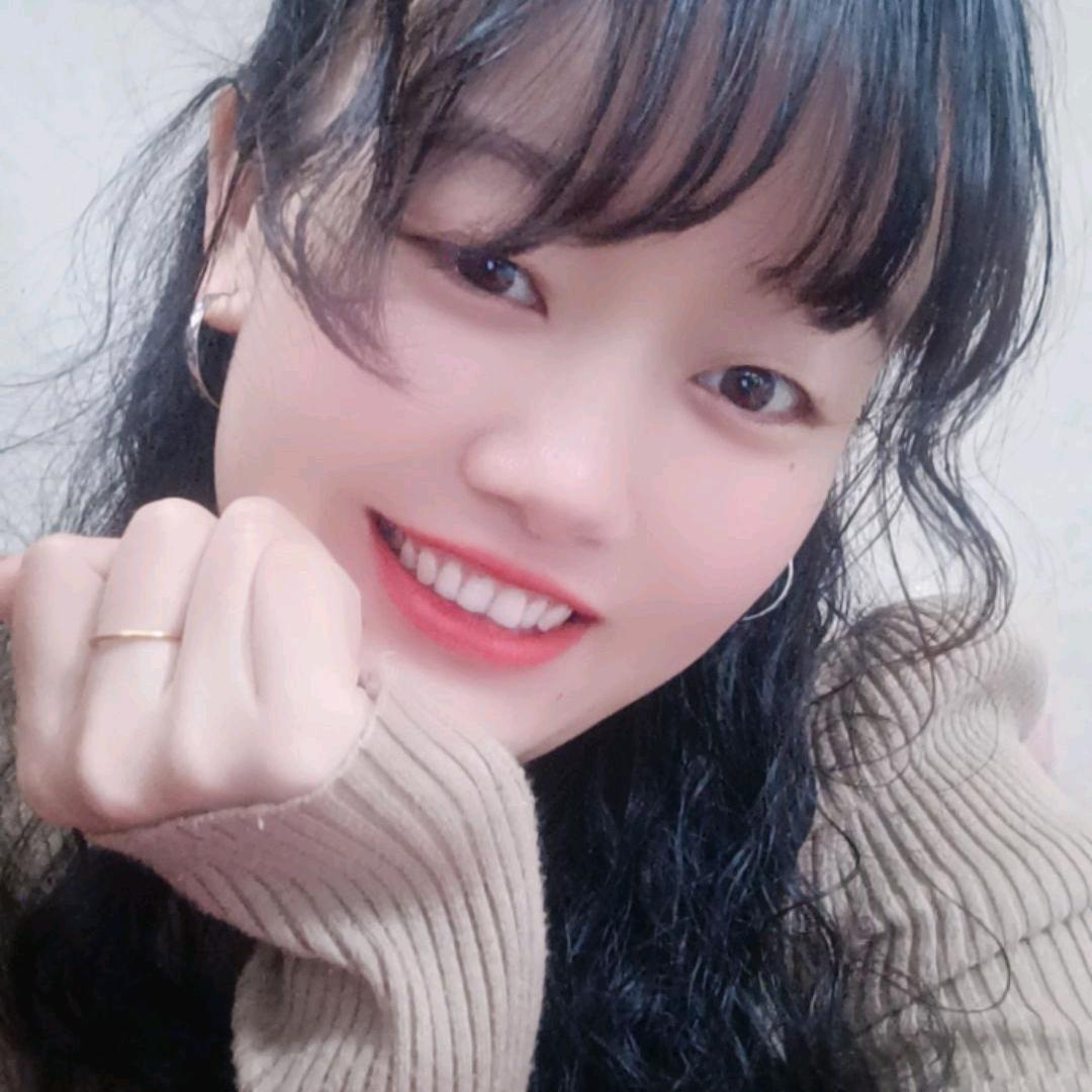 (ง •̀_•́)ง珊🍀