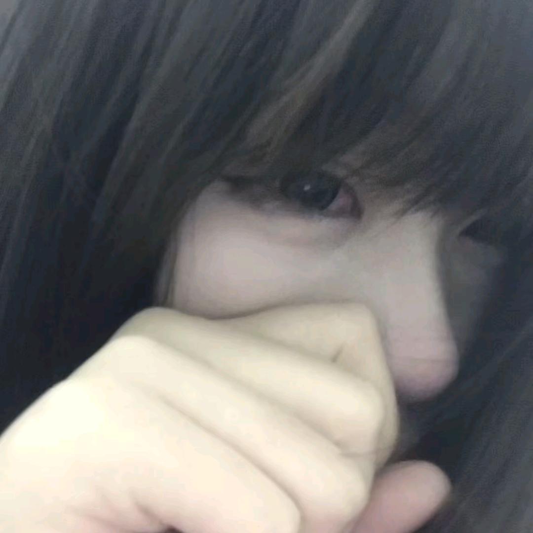 -^周翊见^-.