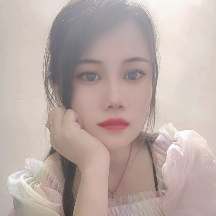 倾小烟