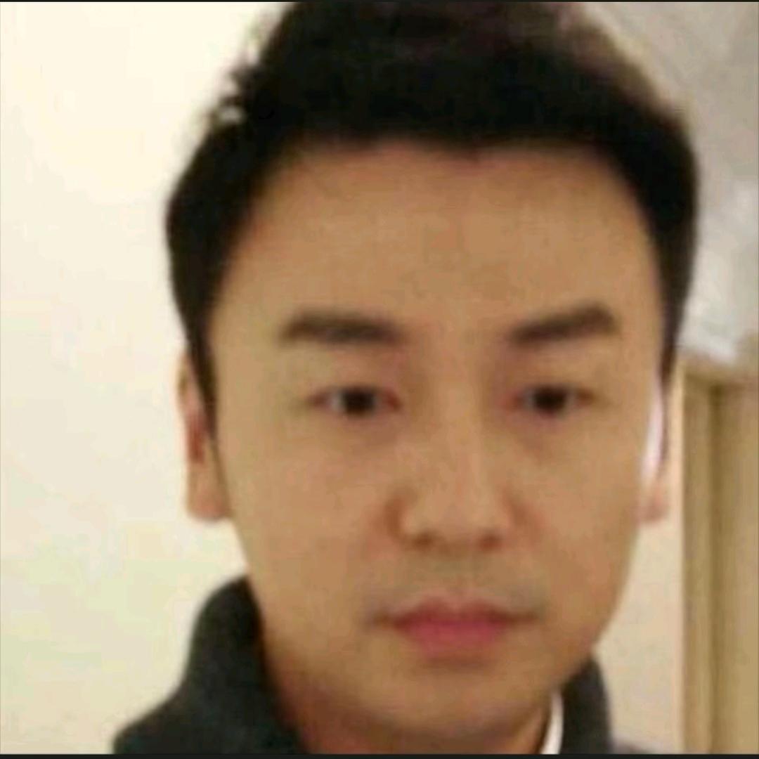 一朵风中摇曳的陈俊生
